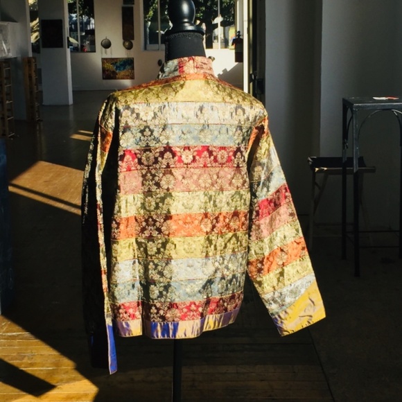 Cotton and silk floral embroidered iridescent jacket with wooden buttons - Picture 5 of 5